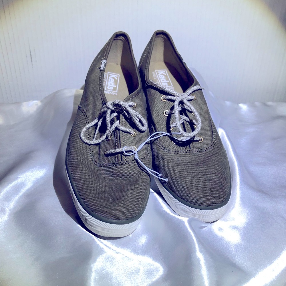 Keds size 10 ortholite champion OX low top lace up sneakers Olive green